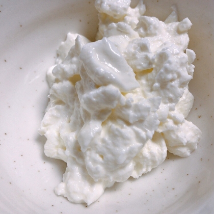 豆乳ヨーグルトで初めて作りました
デザートにもごはんでも使えそうですね♪