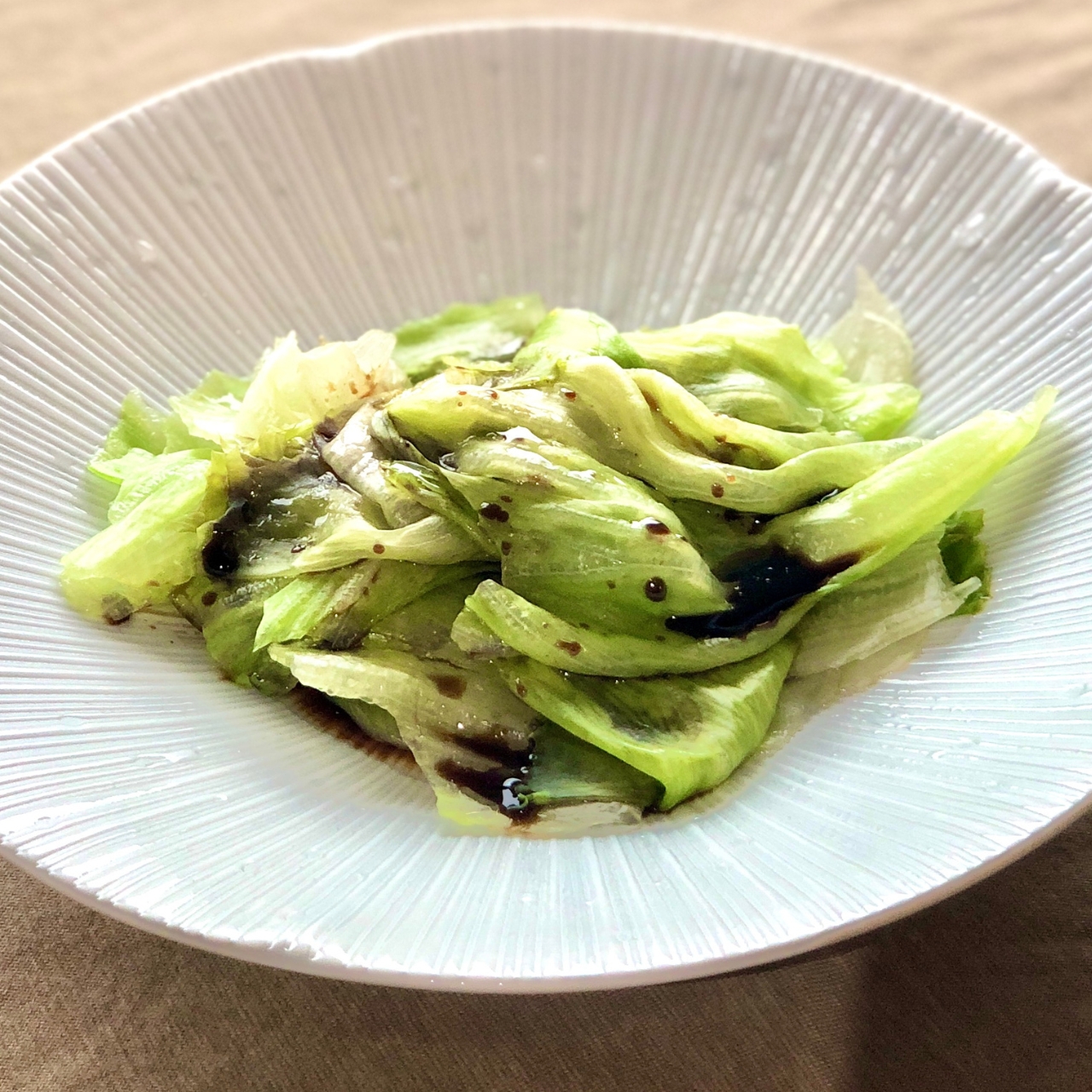 【白灼生菜】さっとゆでて作るレタスの油菜