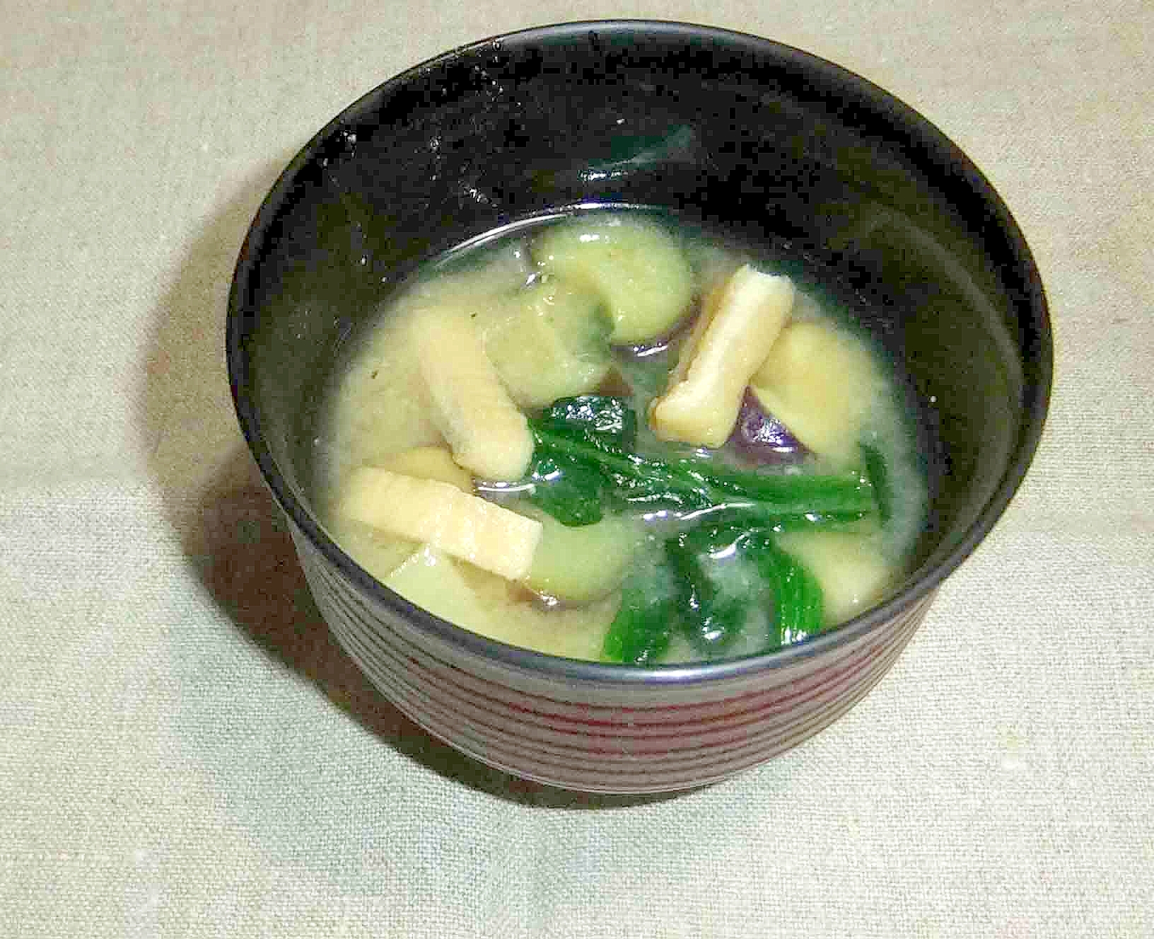 ほうれん草と茄子のお味噌汁