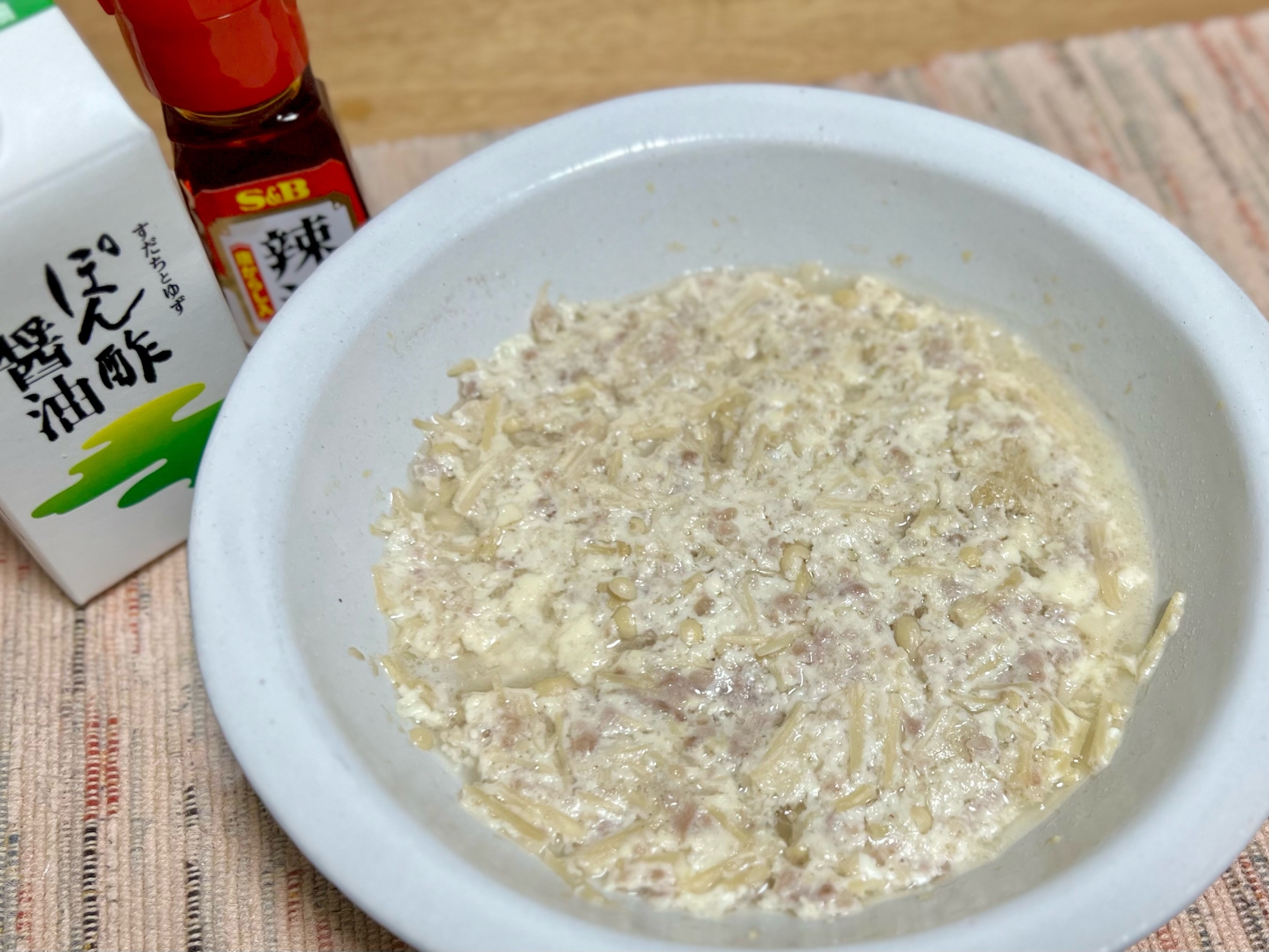 【塩麹で旨みup】挽肉と豆腐のレンチン中華蒸し