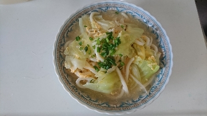 お腹の調子回復に♪トロトロキャベツ卵うどん