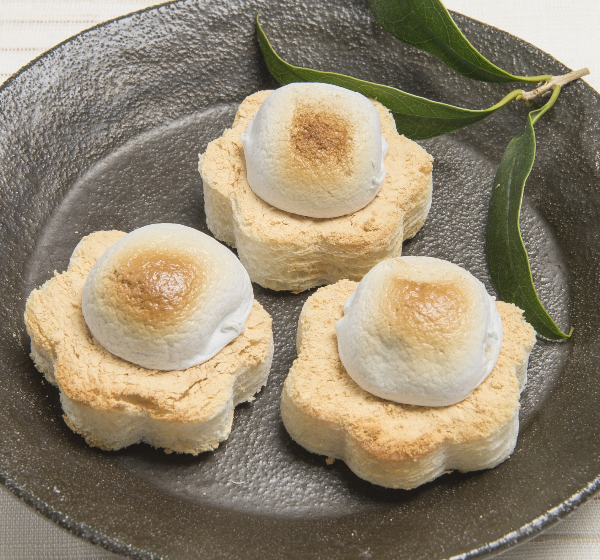 のせて焼くだけ 黒ごまマシュマロトースト レシピ 作り方 By 楽天出店店舗 エイワ マシュマロランド 楽天レシピ のせて焼くだけ 黒ごまマシュマロトースト レシピ 作り方 By 楽天出店店舗 エイワ マシュマロランド 楽天レシピ