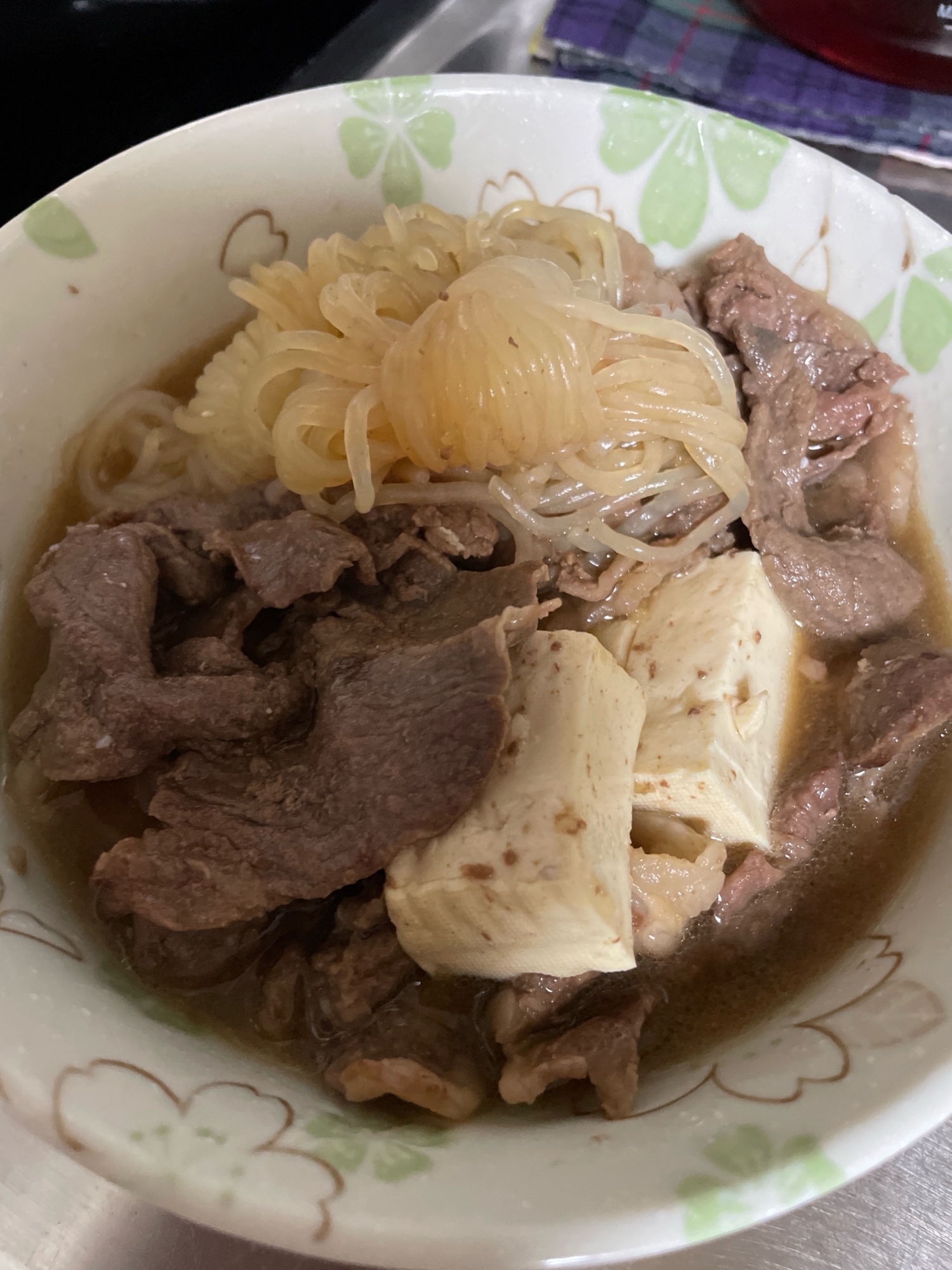牛肉木綿豆腐結びこんにゃく味噌煮込み