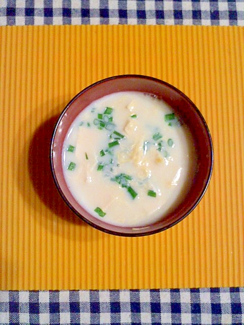豆腐と卵の豆乳スープ♪