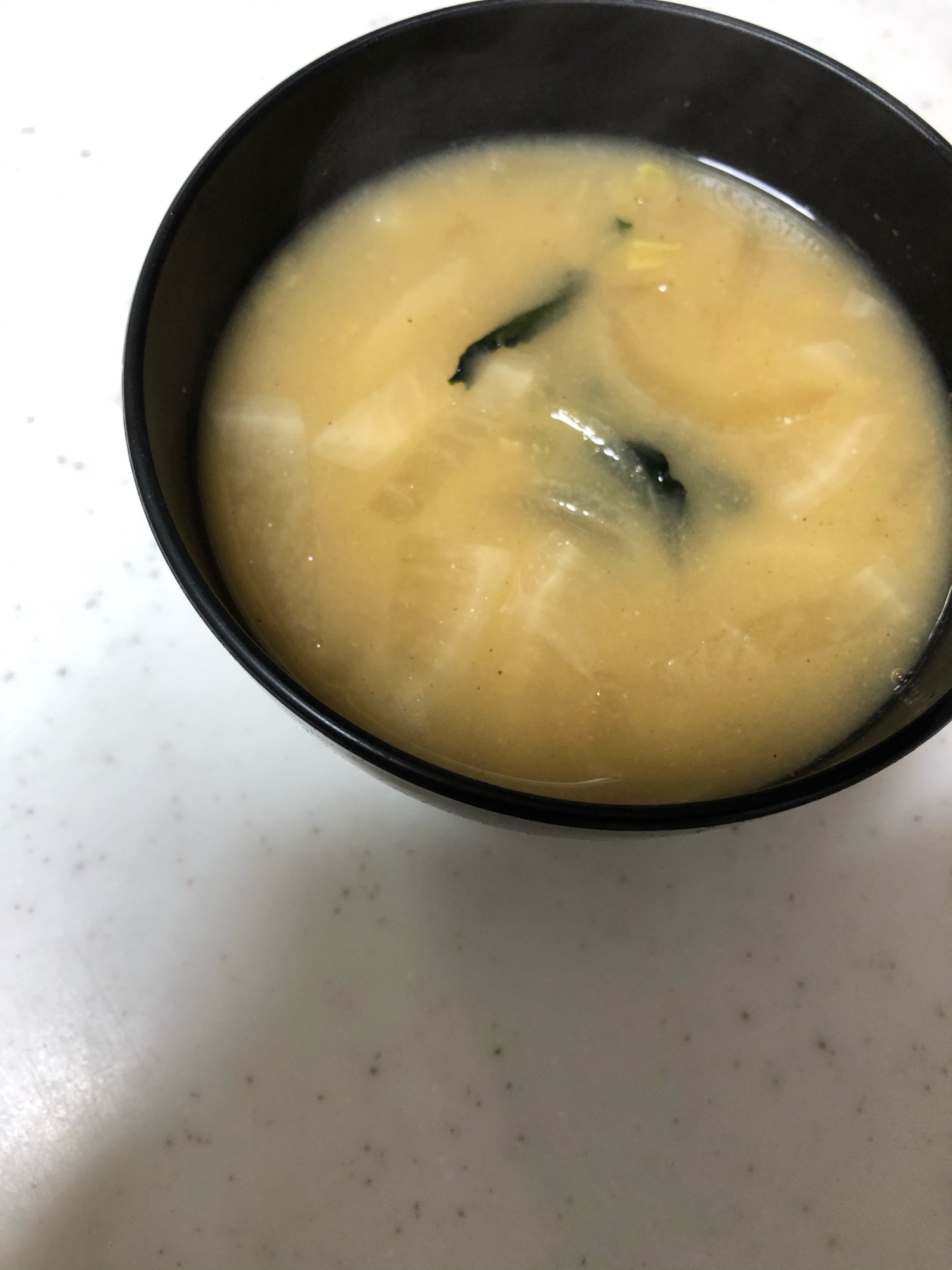 新玉葱と白菜と大根とわかめのお味噌汁(^^)