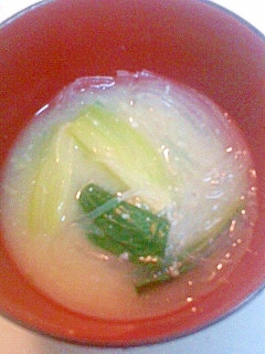 春雨とチンゲン菜の味噌汁