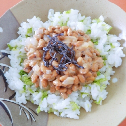 ５分！？昔の朝ごはん風❤白菜揉み入り納豆丼♪