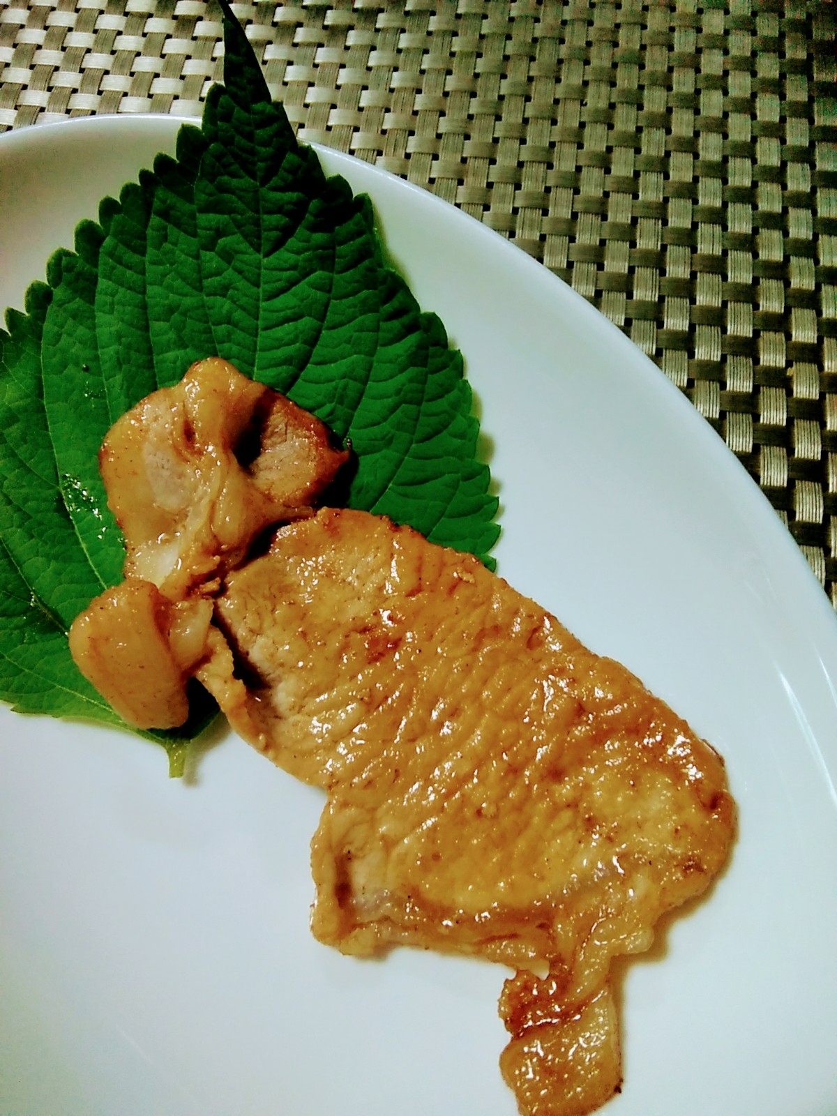 えごまの葉と豚ロース焼き レシピ 作り方 By ここなっつん 楽天レシピ えごまの葉と豚ロース焼き レシピ 作り方 By ここなっつん 楽天レシピ