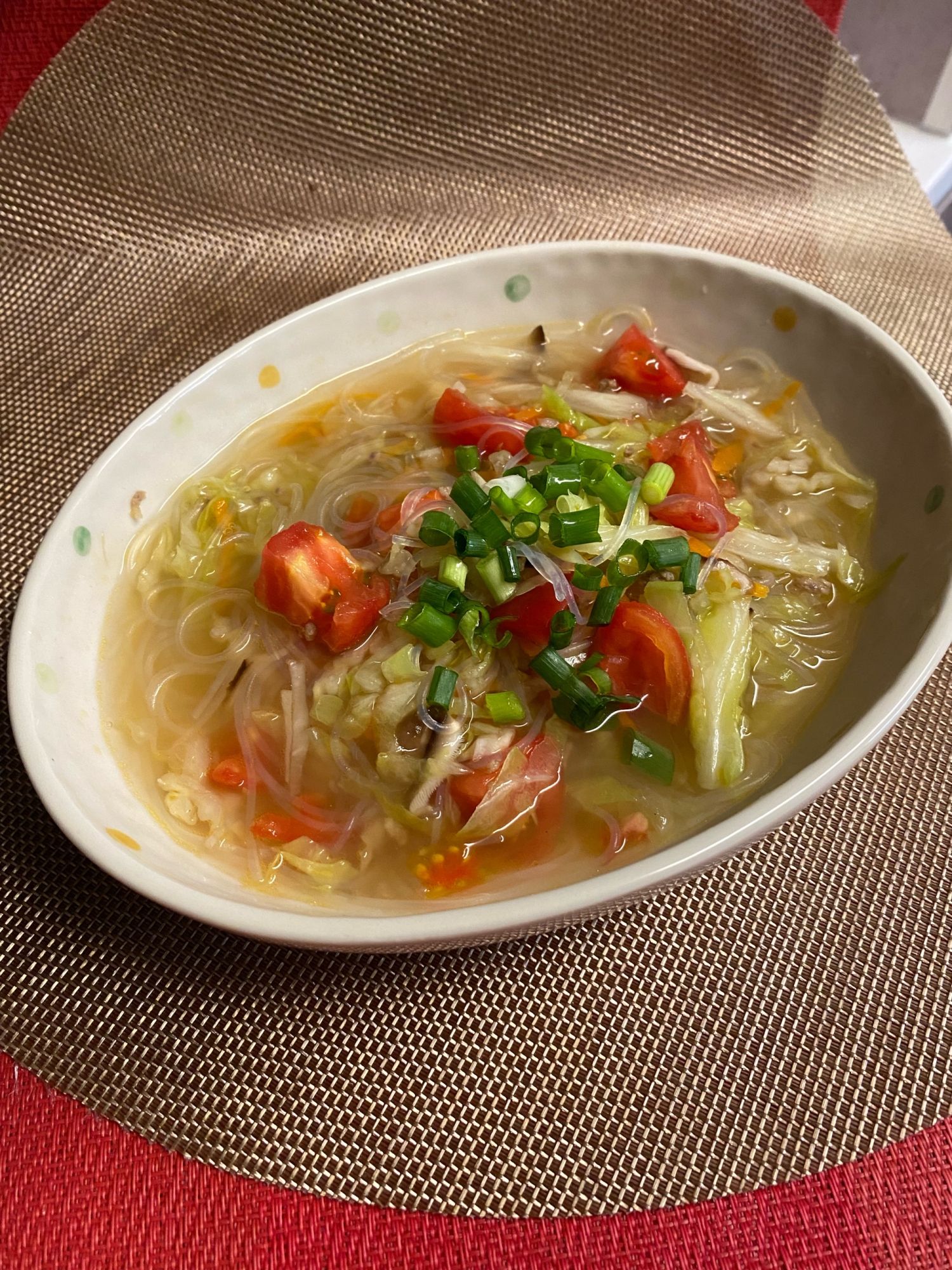 トマトの旨み❣️たっぷり野菜のさっぱり春雨スープ