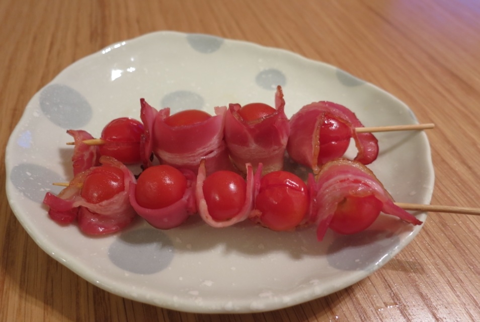 簡単おつまみ!居酒屋風 トマト&ベーコン串♪