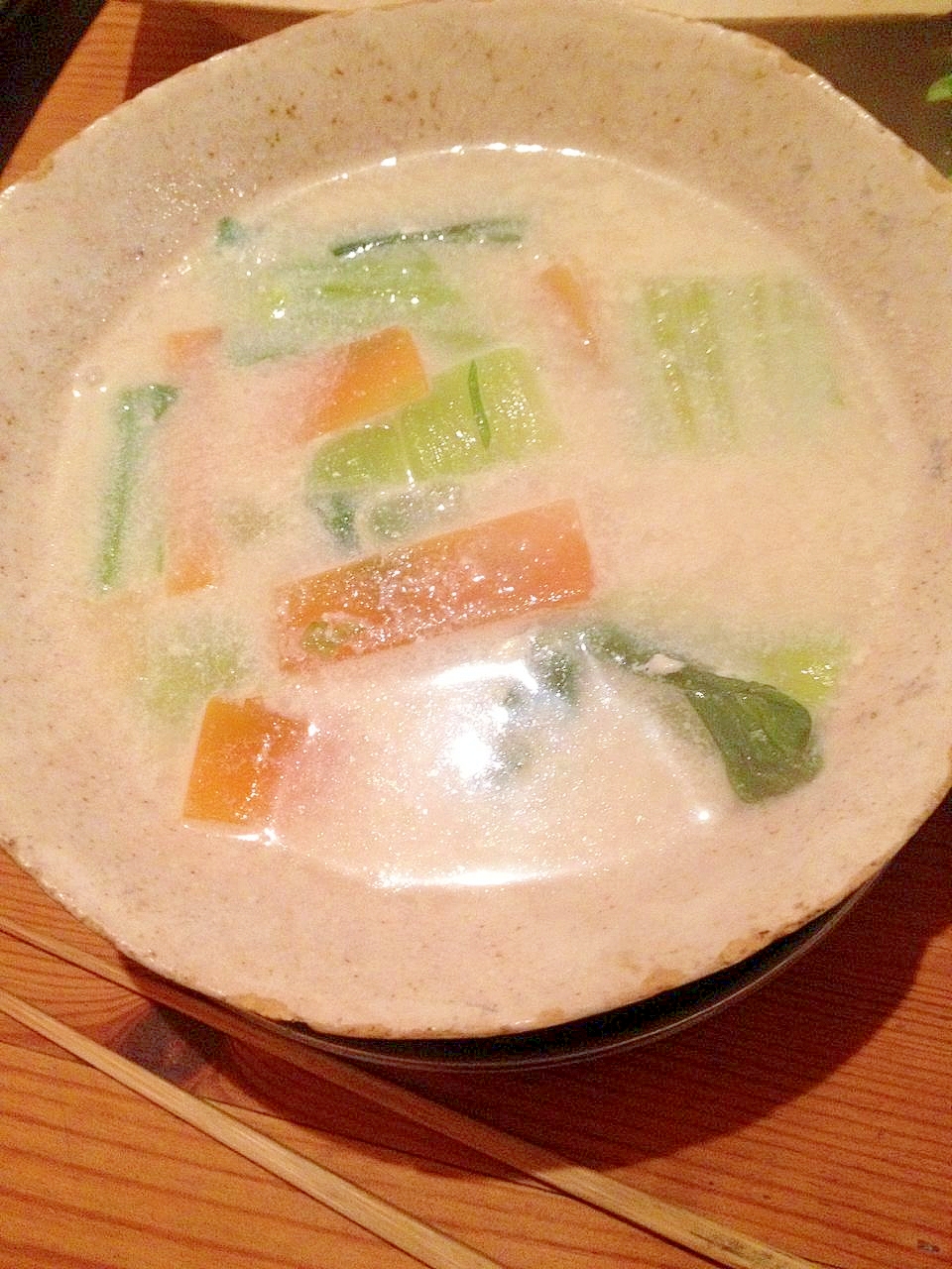 青梗菜と海老の中華豆乳スープ
