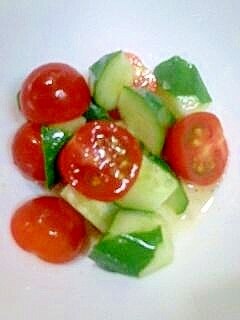 トマトときゅうりのすだちドレッシング レシピ・作り方 by ジョンと