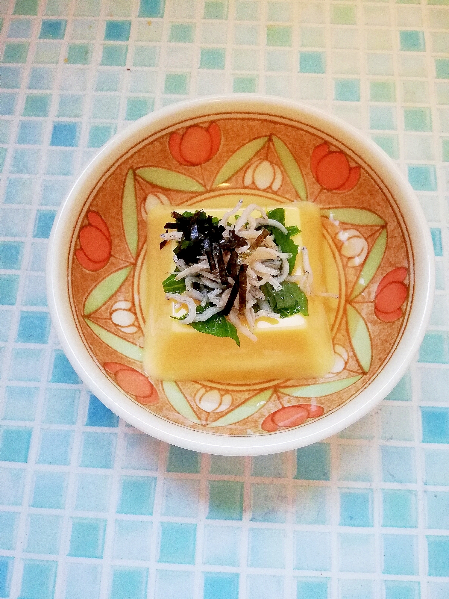 大葉と釜揚げシラスの卵豆腐