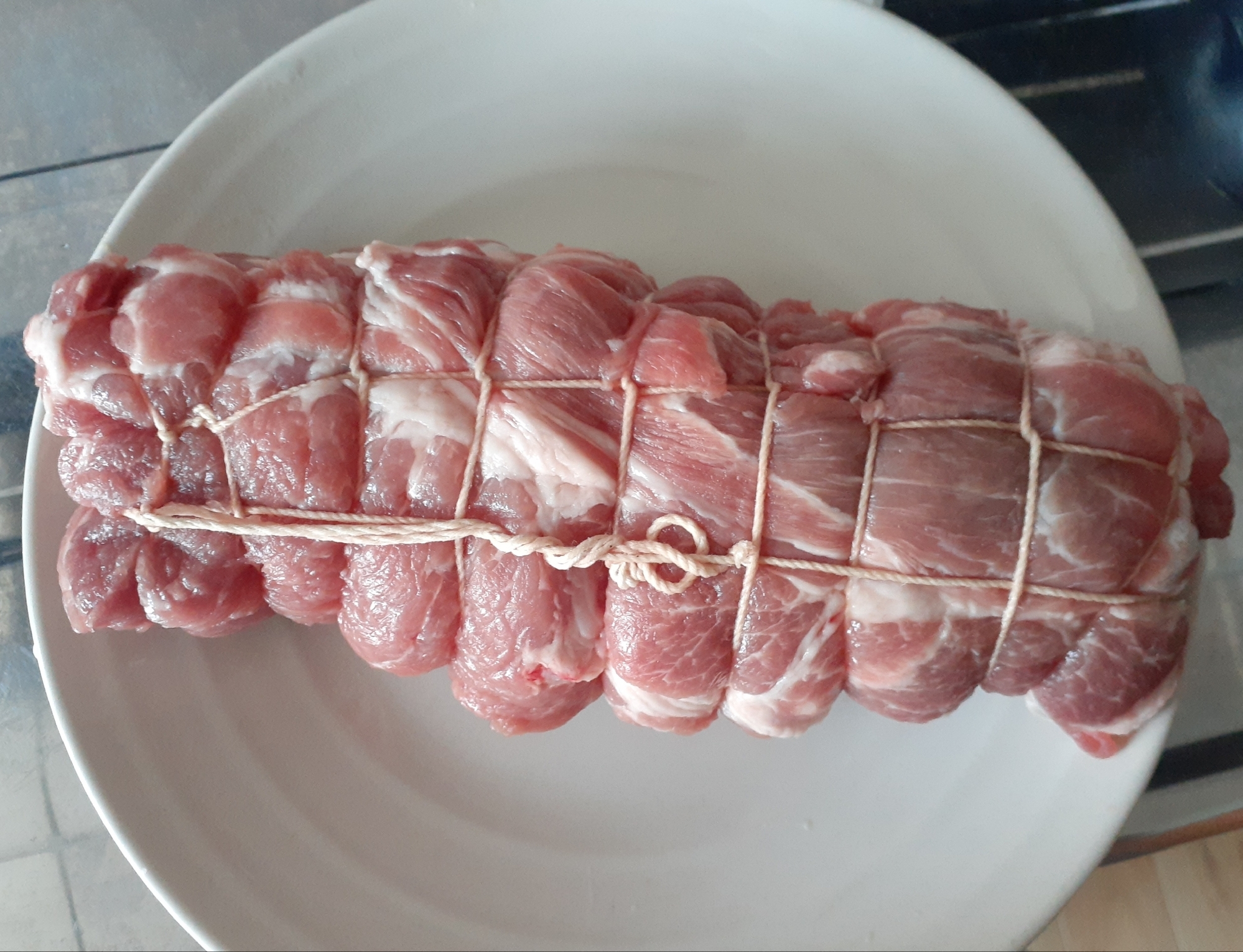 焼豚や煮豚に 豚塊肉の縛り方 レシピ 作り方 By アラレぽ 育児奮闘中お母ぁの簡単飯 楽天レシピ