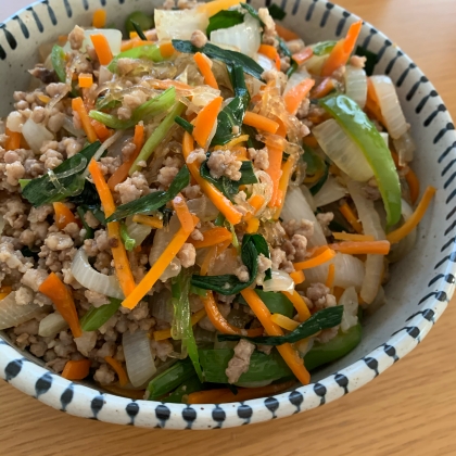 ボリューミーなので1品で大満足でした！お野菜もたっぷり食べられて嬉しい♪お味も好みで家族に好評でした☆ごちそう様です‼︎