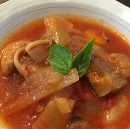 鶏肉ではなく豚ももで作ってみました！
トマトの酸味がなく柔らかい味にできて、とても美味しかったです(^^)