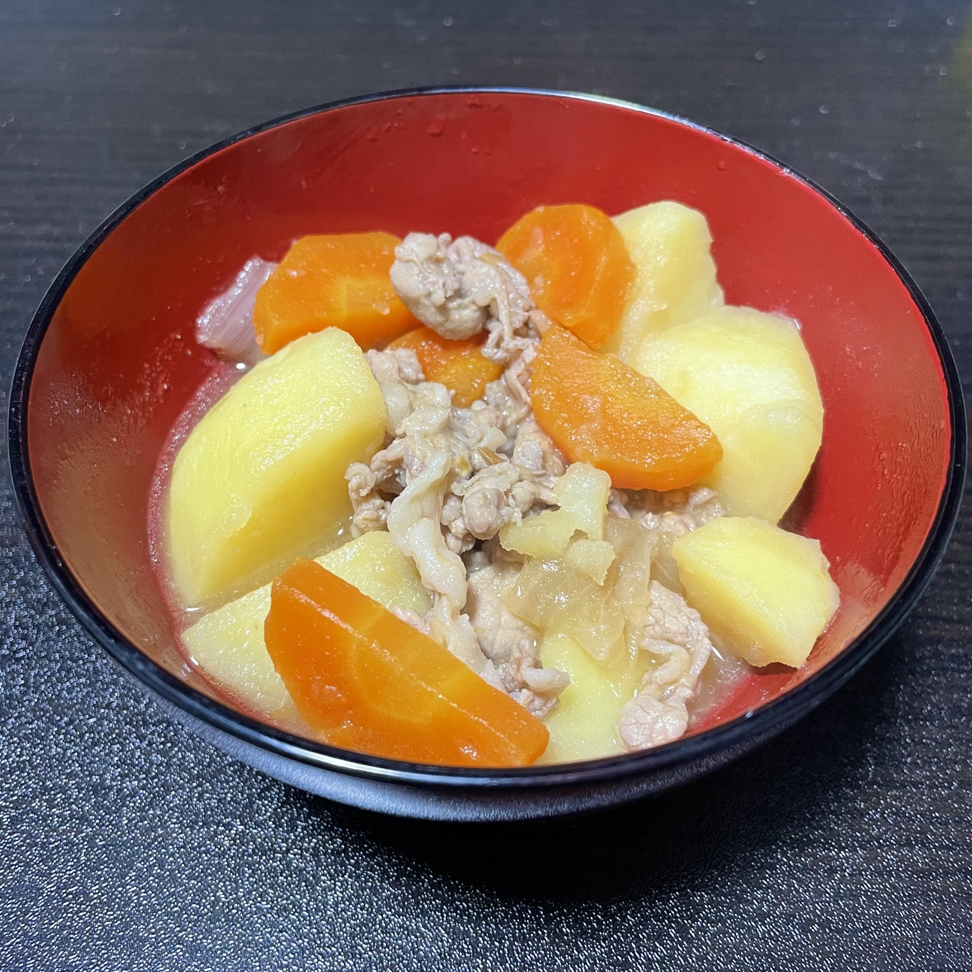 お醤油のシンプルな肉じゃが