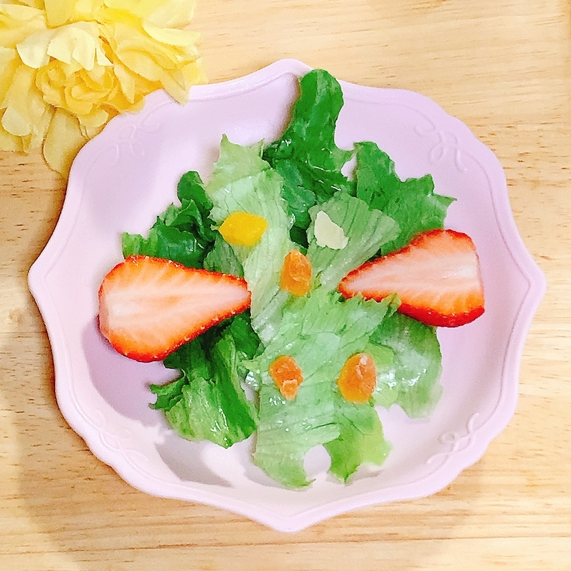 いちごドライフルーツサラダ