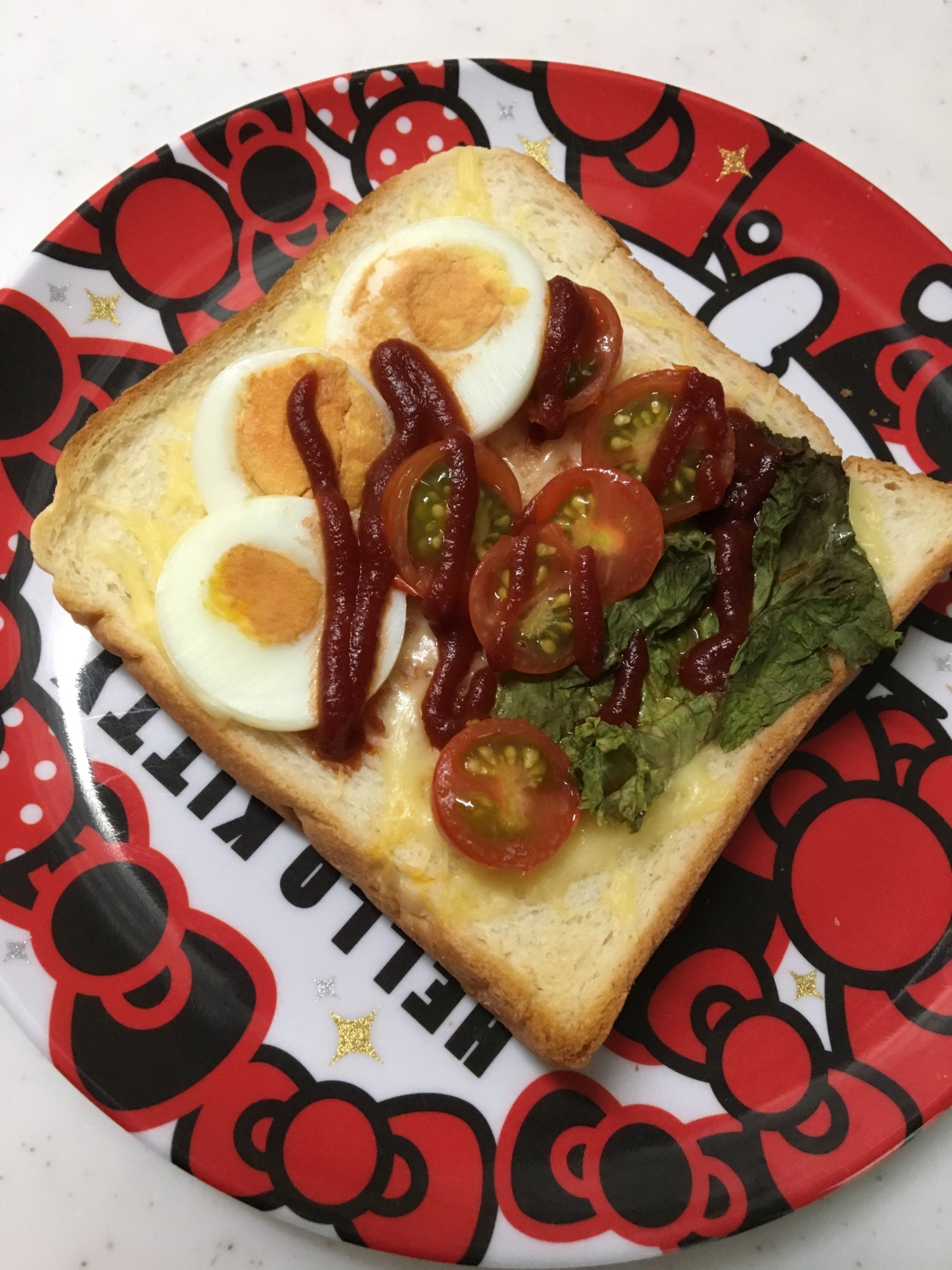 食パンで☆ゆで卵とミニトマトのオープントースト☆