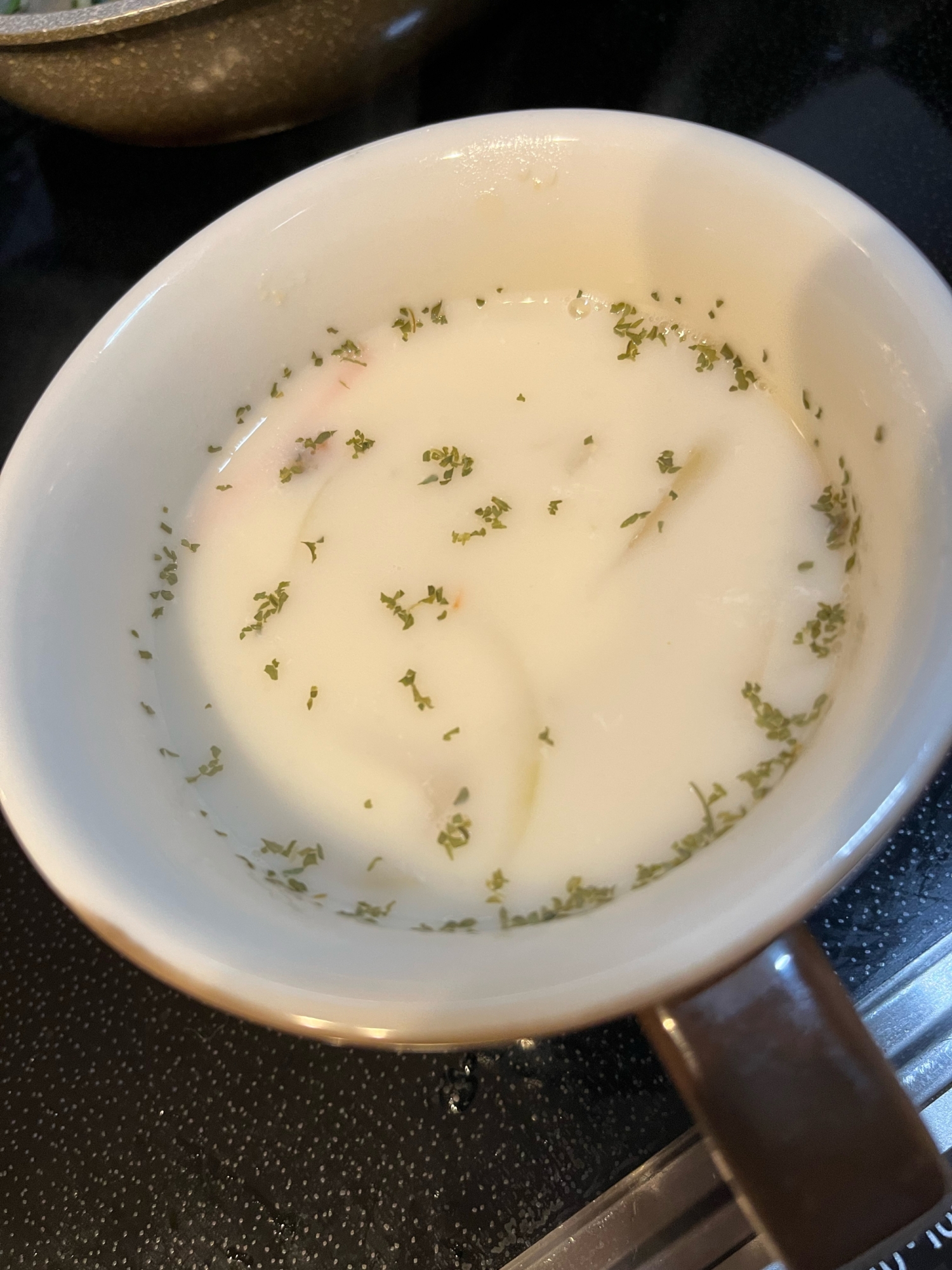 納豆と野菜の味噌ミルクスープ