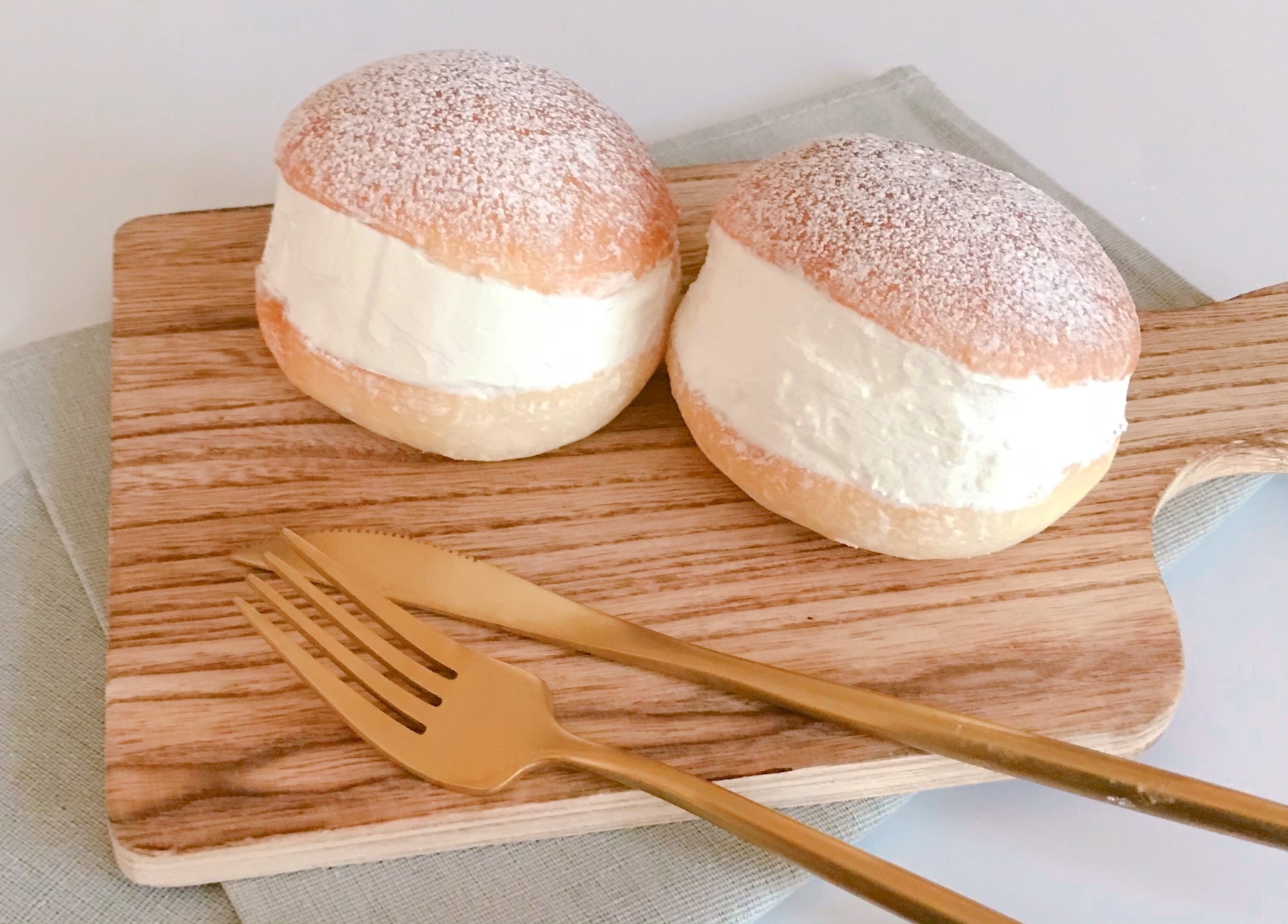 市販のパンで簡単 練乳クリームのマリトッツォ レシピ 作り方 By Tai 楽天レシピ