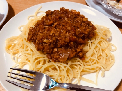 ナツメグ入れ忘れましたが、とても美味しくできました！食べ終わってから、それ大豆ミートやでと彼氏に言うとびっくりしていたので、大満足！笑　リピートします！