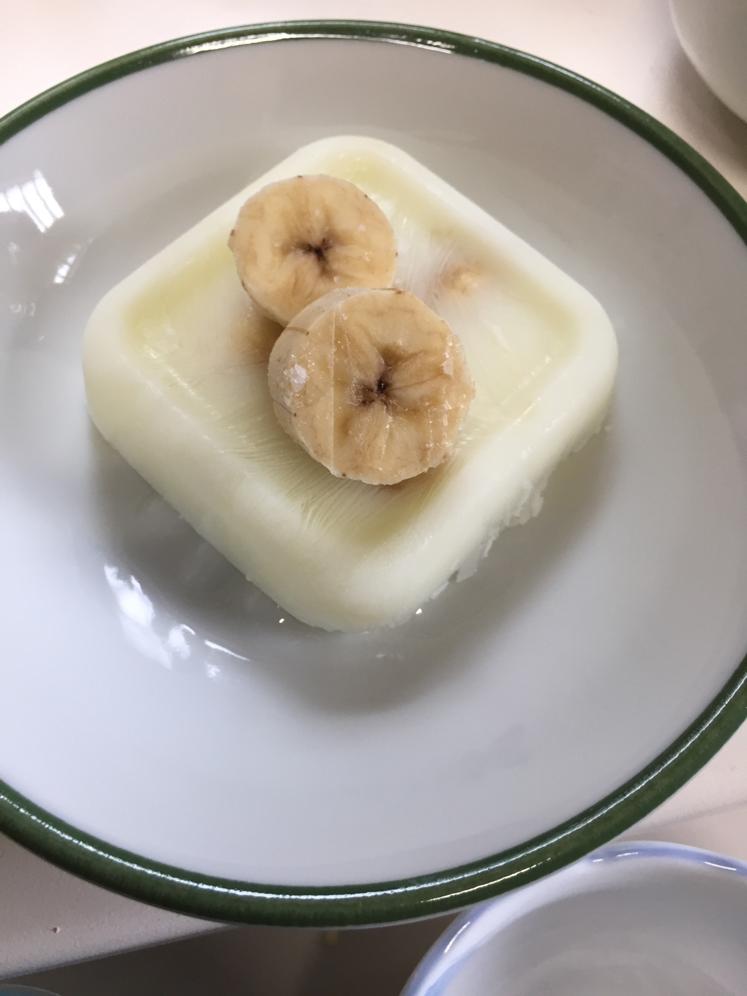 バナナの果肉入りのヨーグルトアイス☆