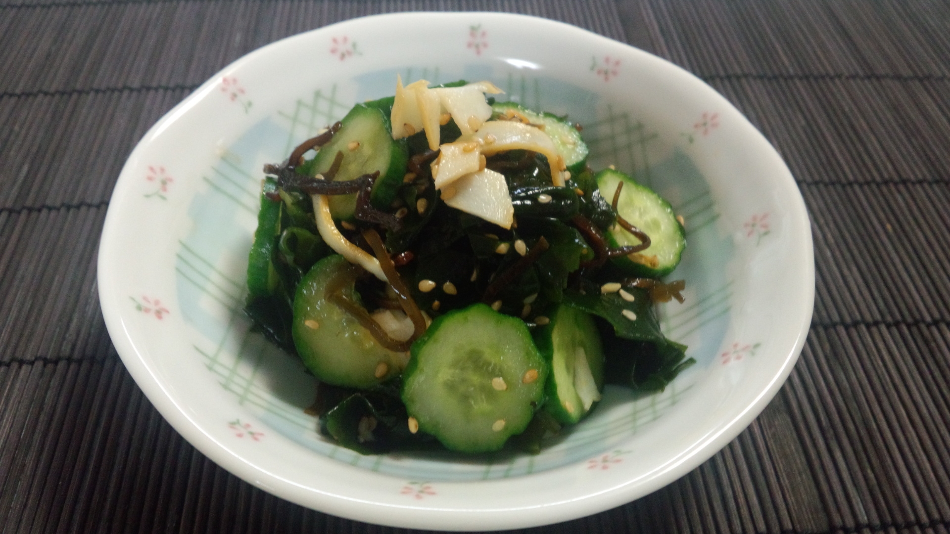 おつまみ燻製いかときゅうりの和え物