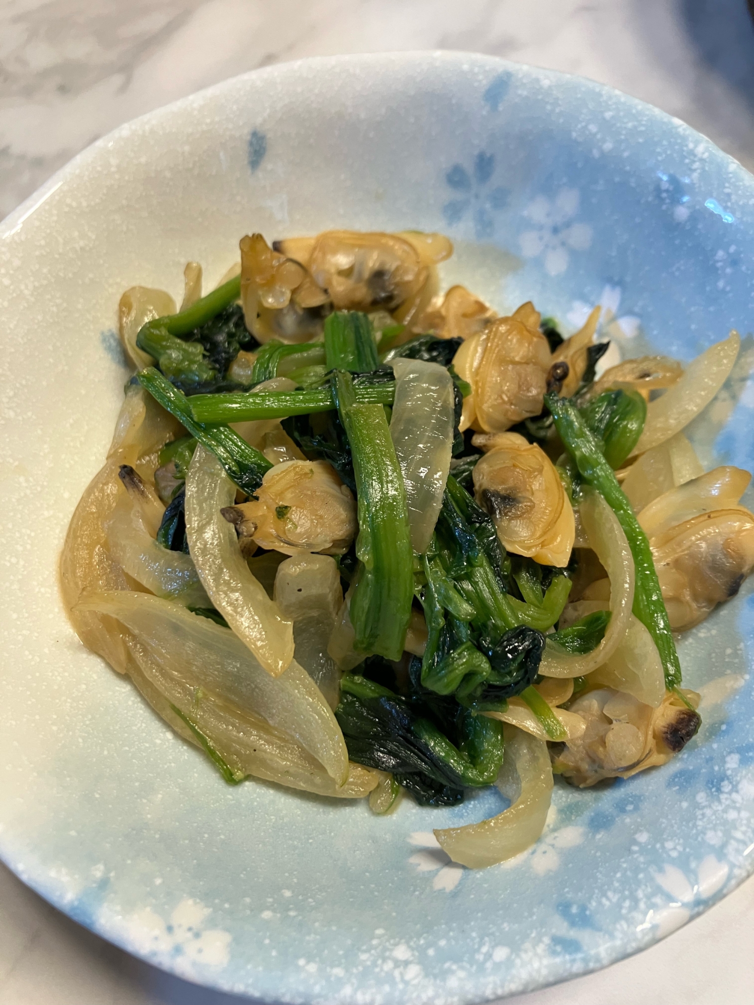 あさりとほうれん草のバター醤油炒め