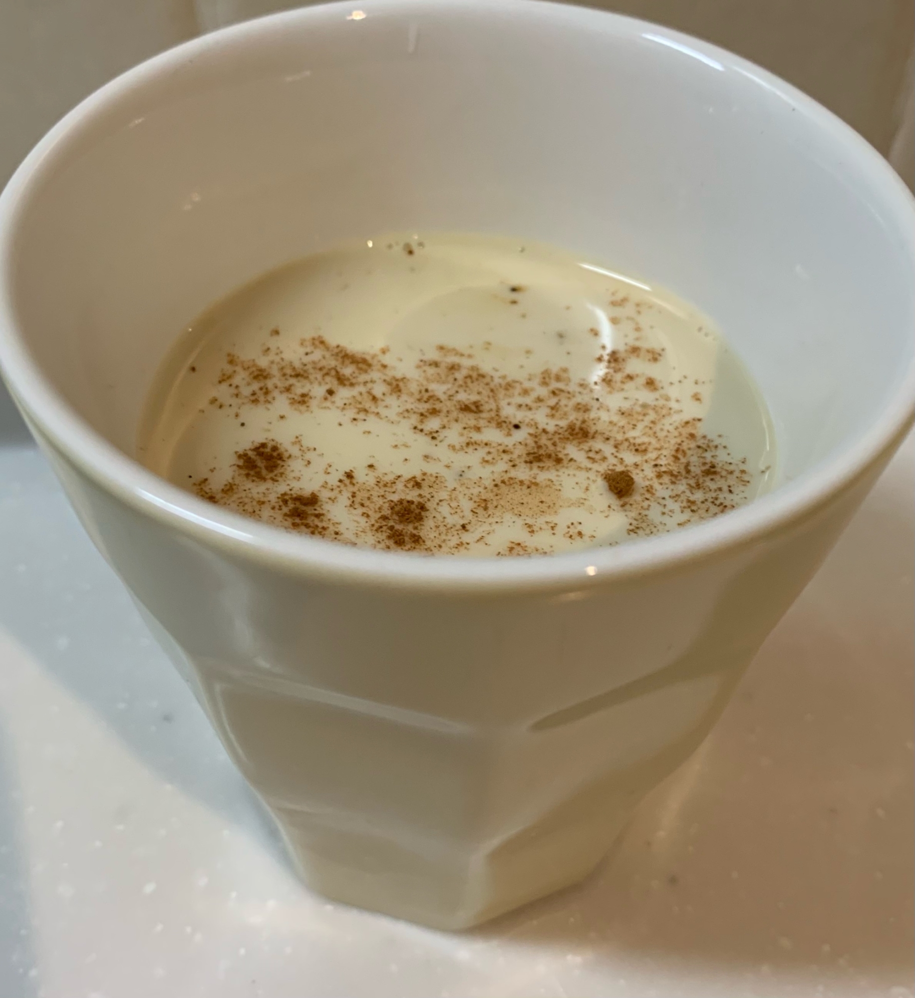 豆乳と牛乳で　　コーヒー味のたんぱく質ドリンク