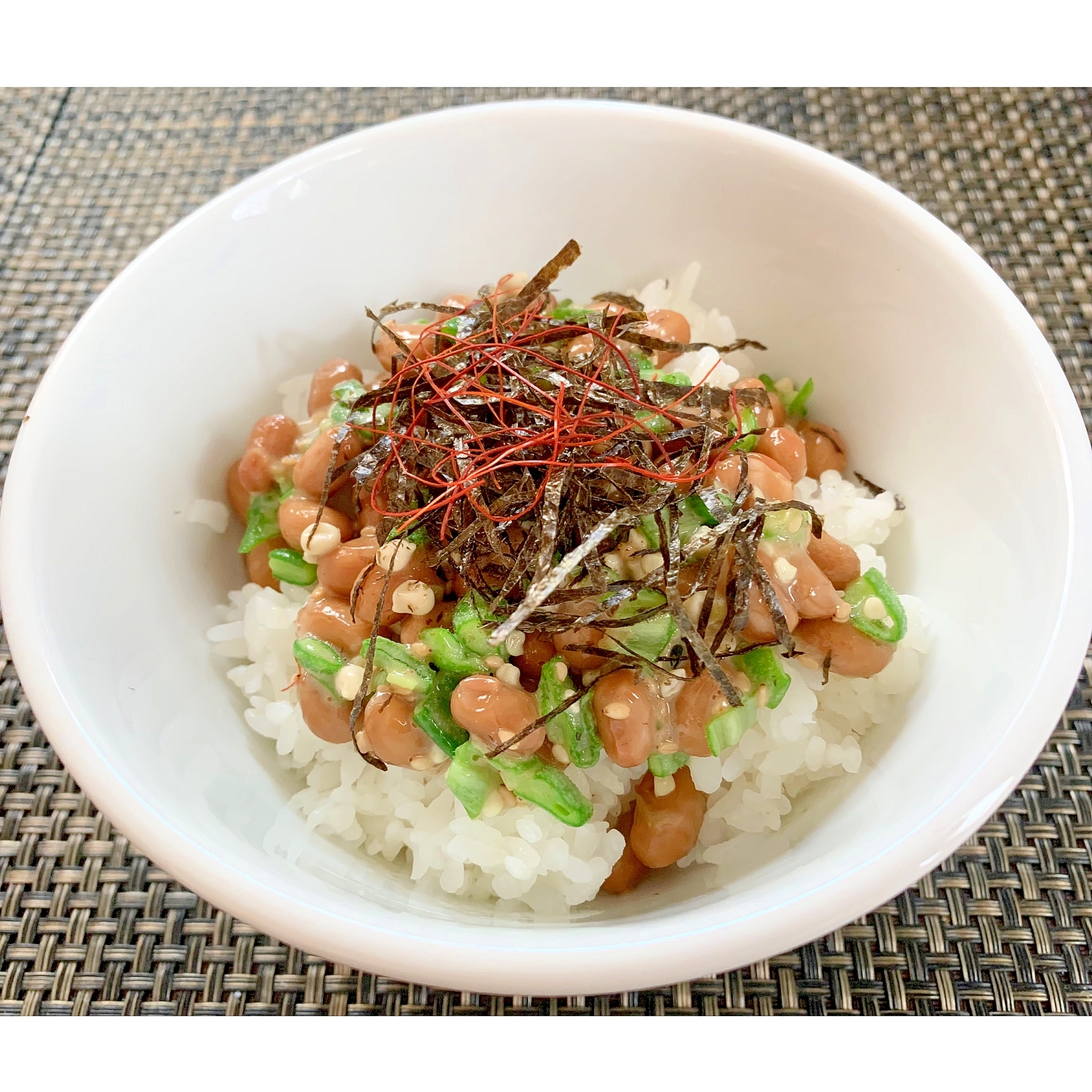 パパッと簡単！オクラ納豆丼