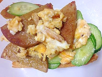 おさかなのハンバーグ胡瓜卵のフランスパントースト