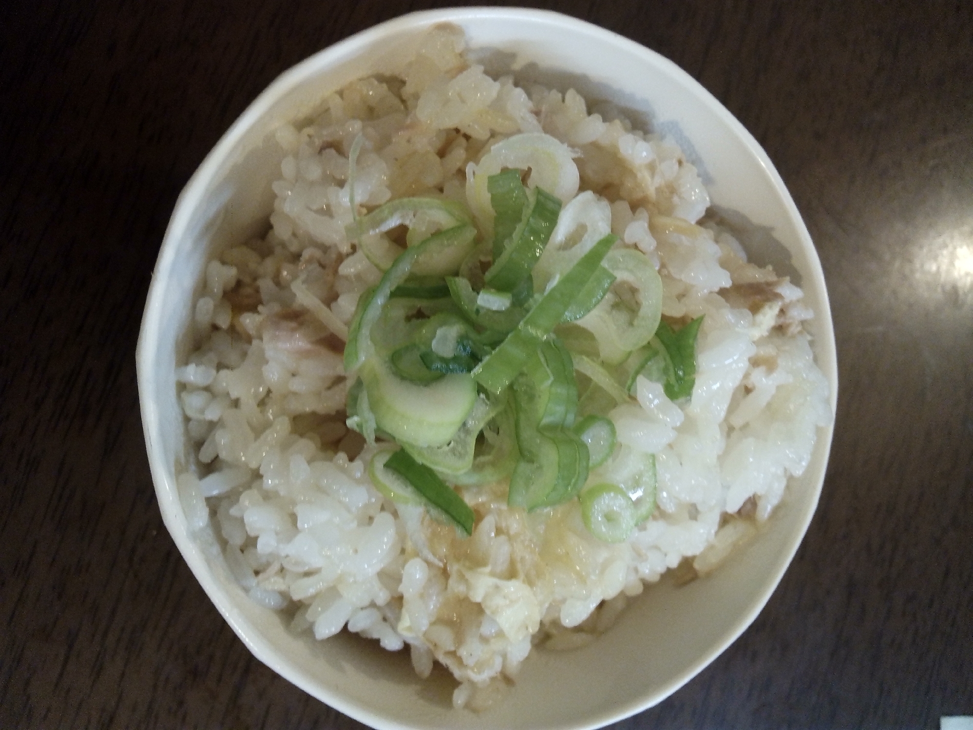 簡単、混ぜる炊き込みご飯!ツナ缶と油揚げご飯