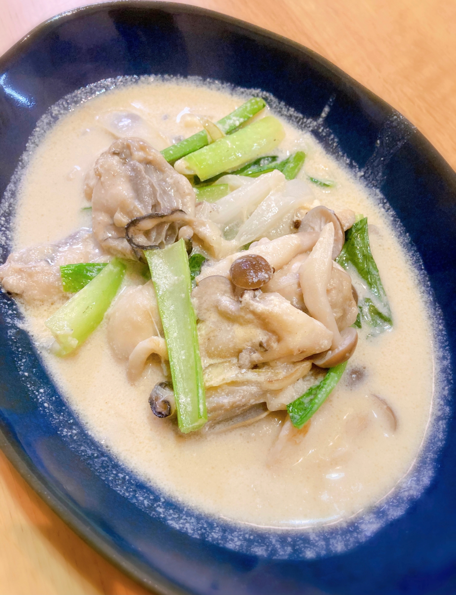 牡蠣と小松菜の豆乳煮