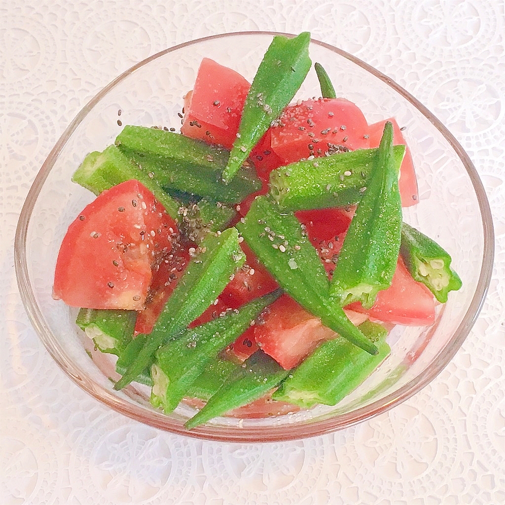 さっぱり食べれるトマトとオクラの亜麻仁油和え☆