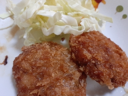 食べてびっくり！餃子風メンチカツ