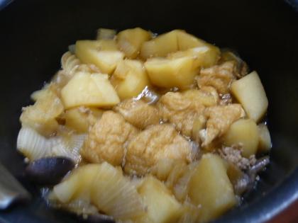 残り物の野菜を切って煮込むだけだから簡単だし、和風で美味しいですよね～。