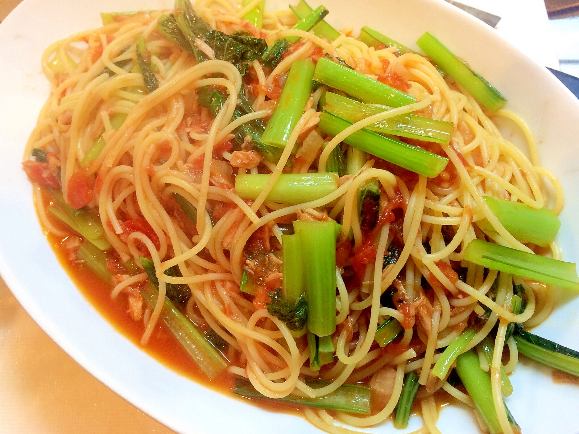 野菜たっぷり！小松菜とツナのトマトソーススパゲティ