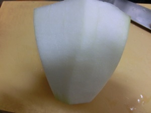 こんにちは♪かなり歪な冬瓜でしたが、簡単に皮が剥けました♪良い方法をありがとうございました(^-^*)