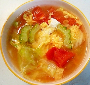 夏の旬野菜！ゴーヤのトマトスープ