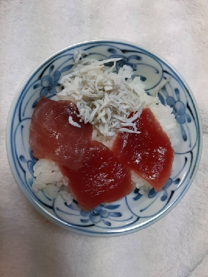 しらすマグロ丼