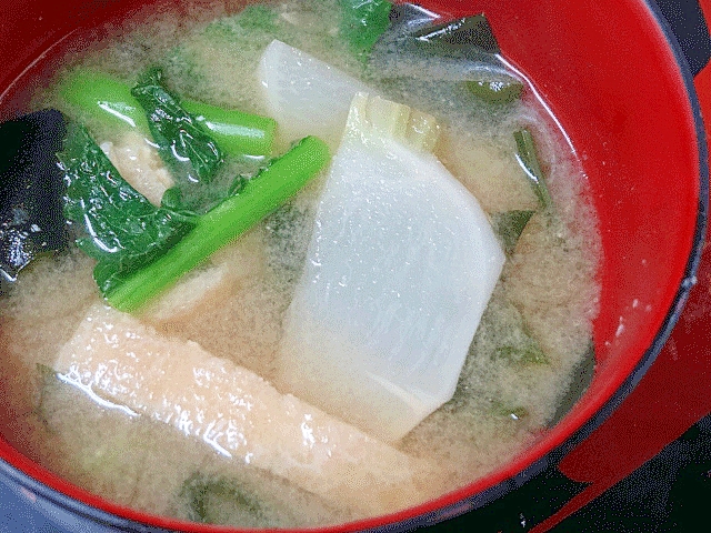 胃腸をいたわる♪　「小カブの味噌汁」