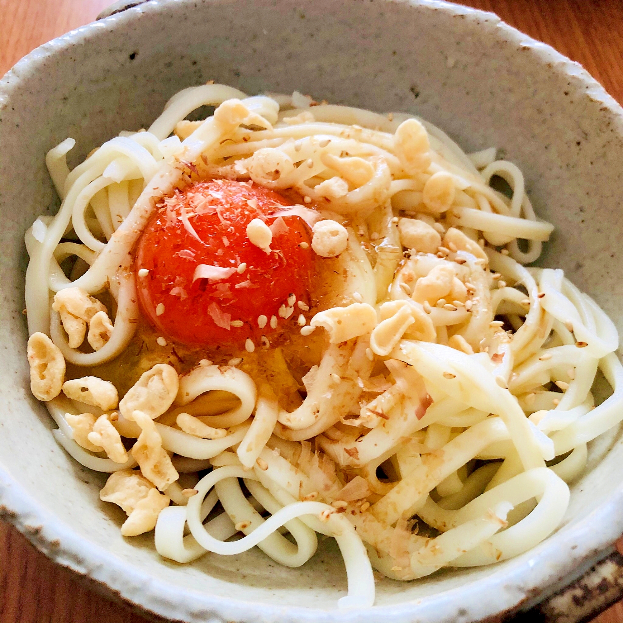 卵と天かすのうどん