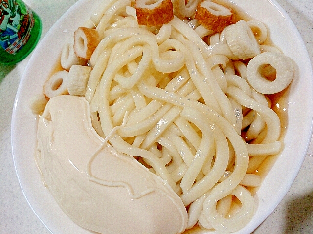 ちくわと充填絹ごし豆腐の冷しぶっかけうどん