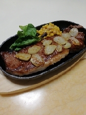 但馬牛サーロインステーキプレート レシピ 作り方 By イク9110 楽天レシピ