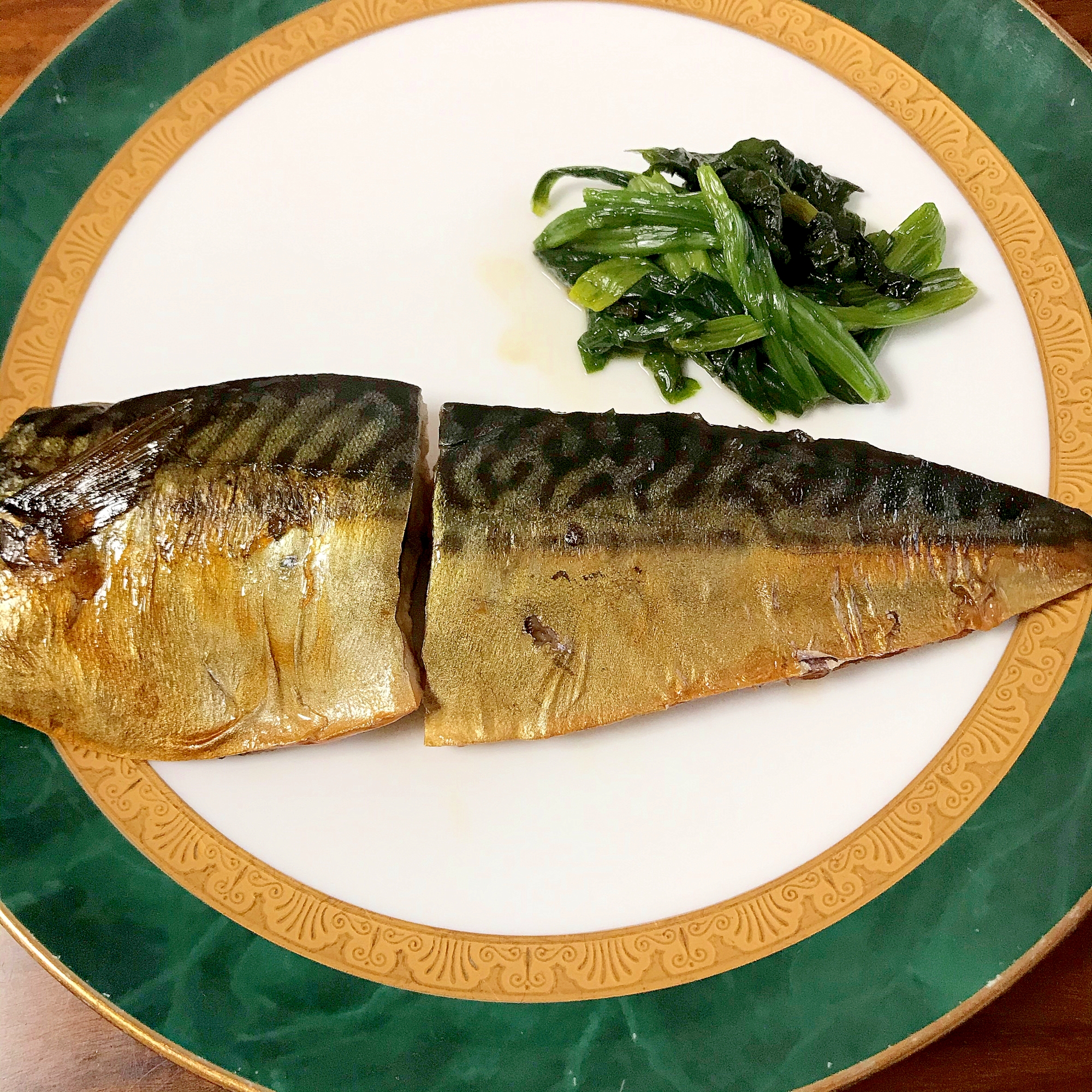 塩鯖とほうれん草のみりん蒸し焼き