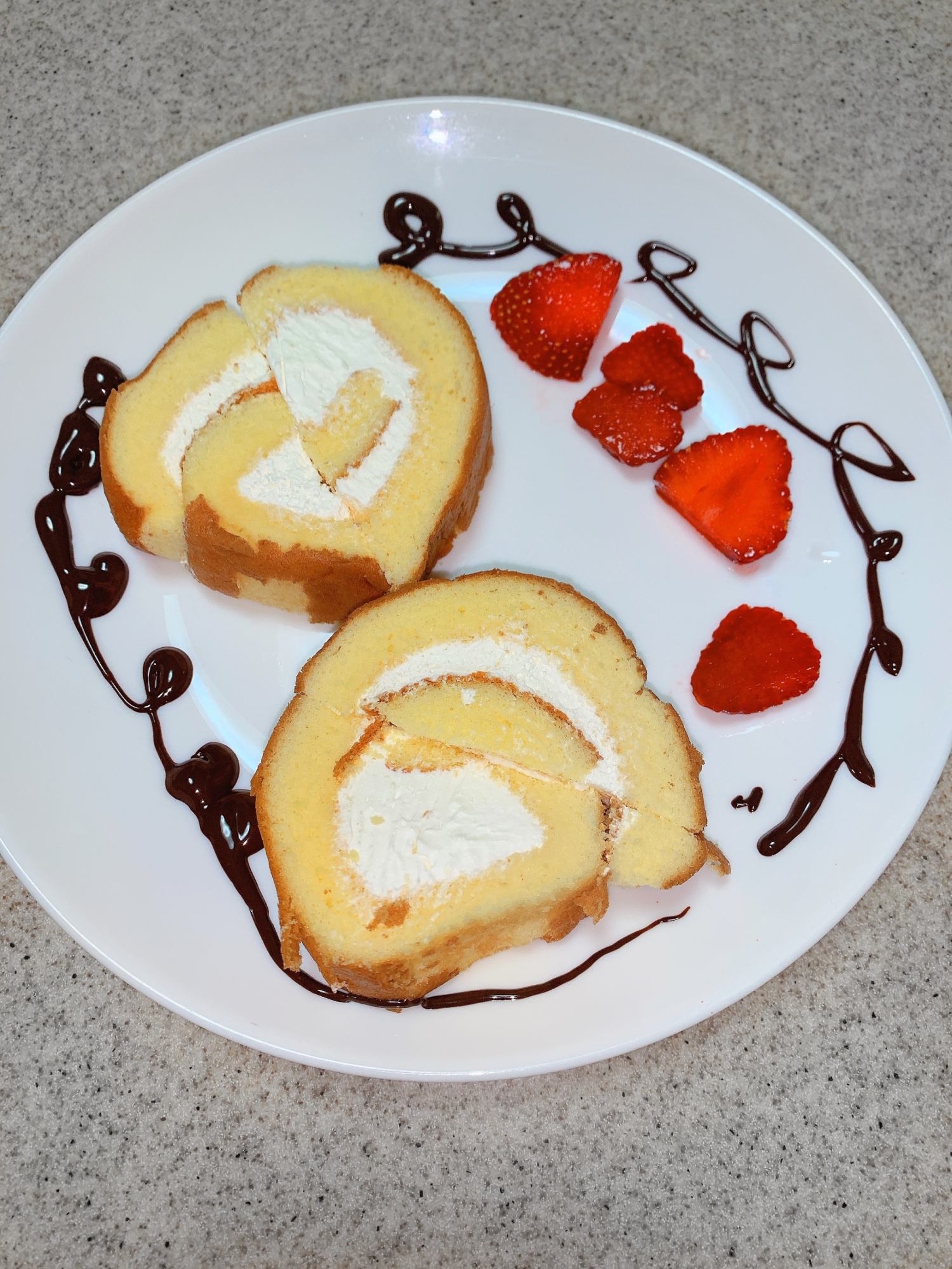 なんちゃって❤️ロールケーキデコ