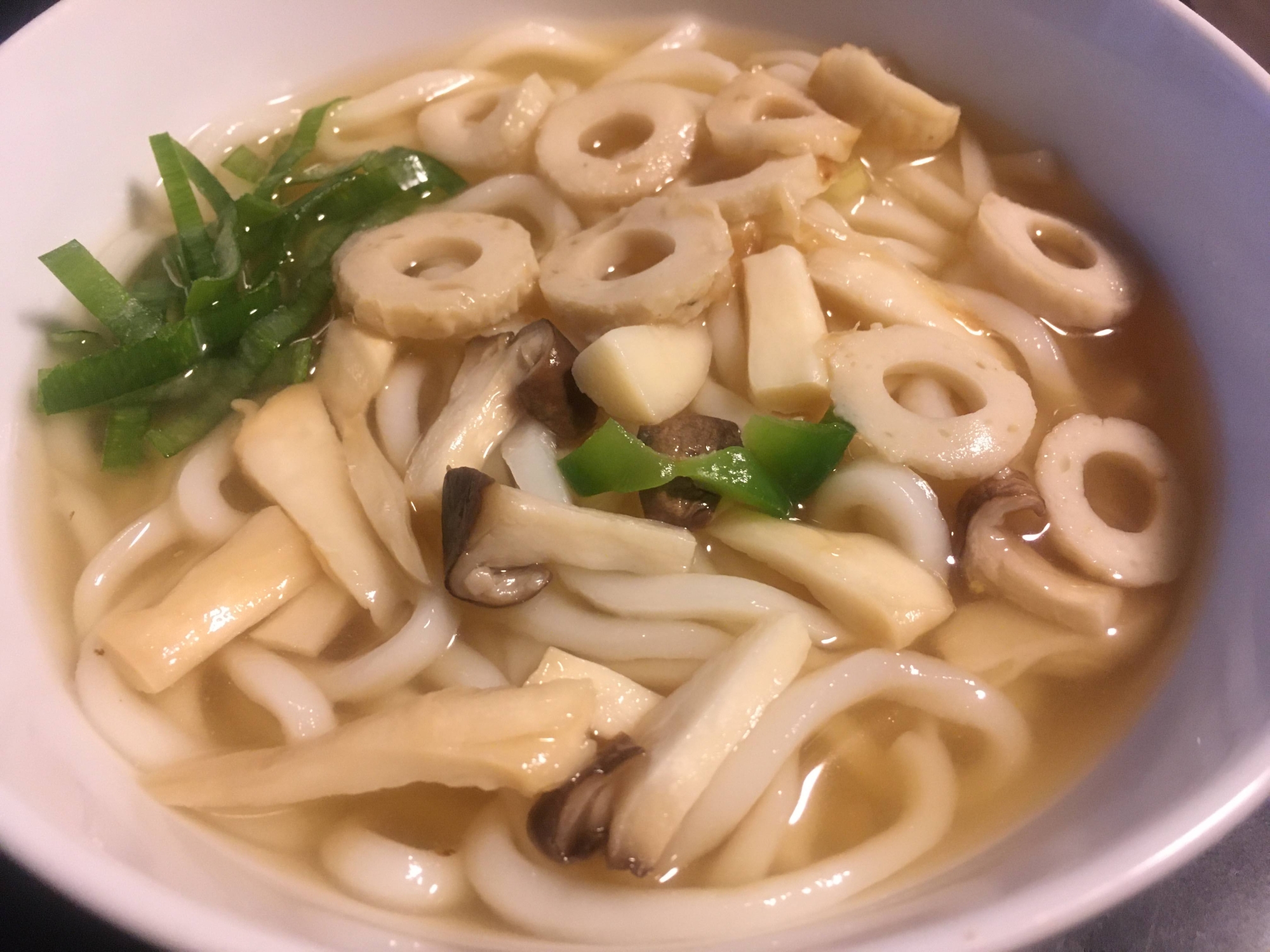 エリンギとちくわの味噌うどん