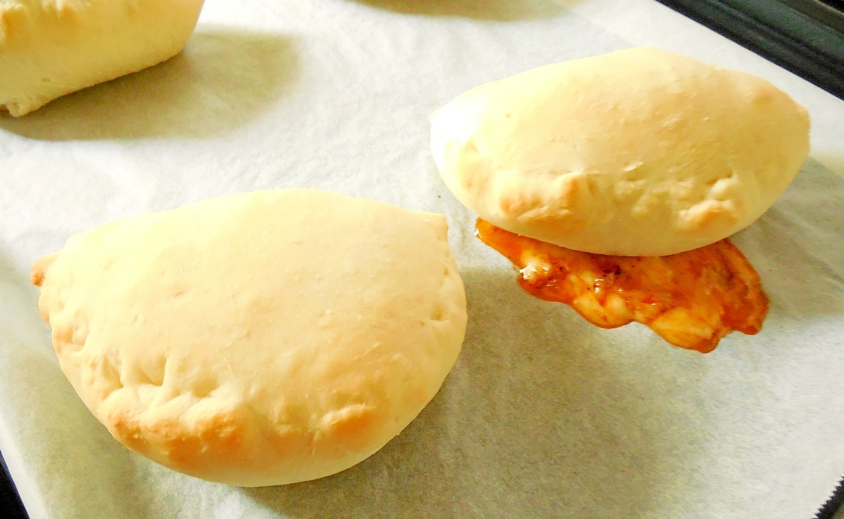 中からチーズがとろける ポケットピザのような カルツォーネ は最高のスナック デイリシャス 楽天レシピ