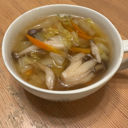 野菜の甘さを実感！白菜とにんじんのとろみ中華スープ